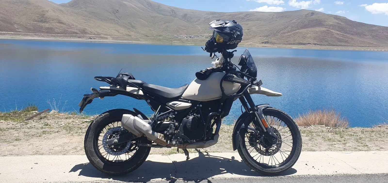Voyage moto au Népal dans les paysages de l’Himalaya