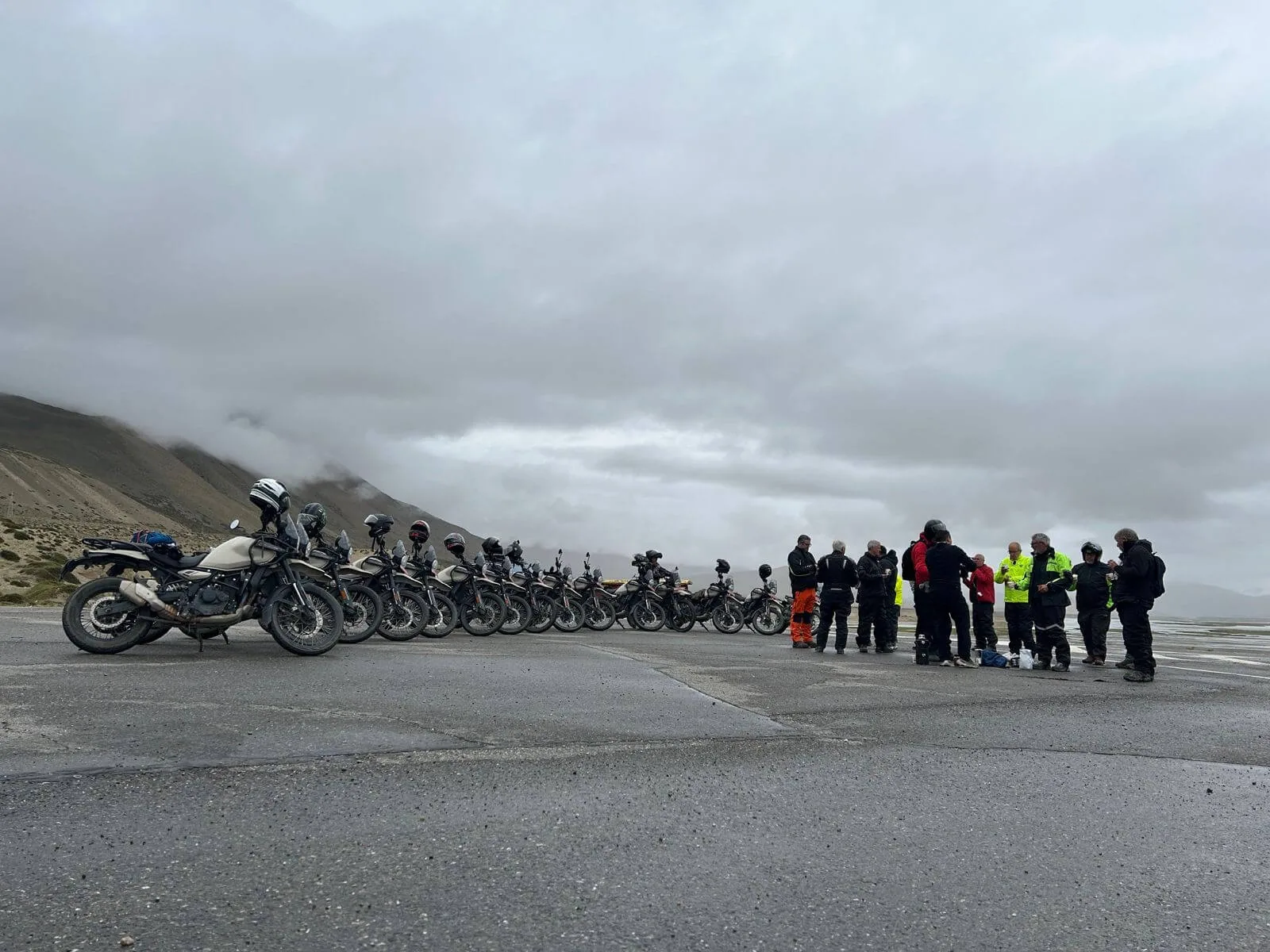 Illustration d’une expédition moto pour le parcours Thorong La Pass